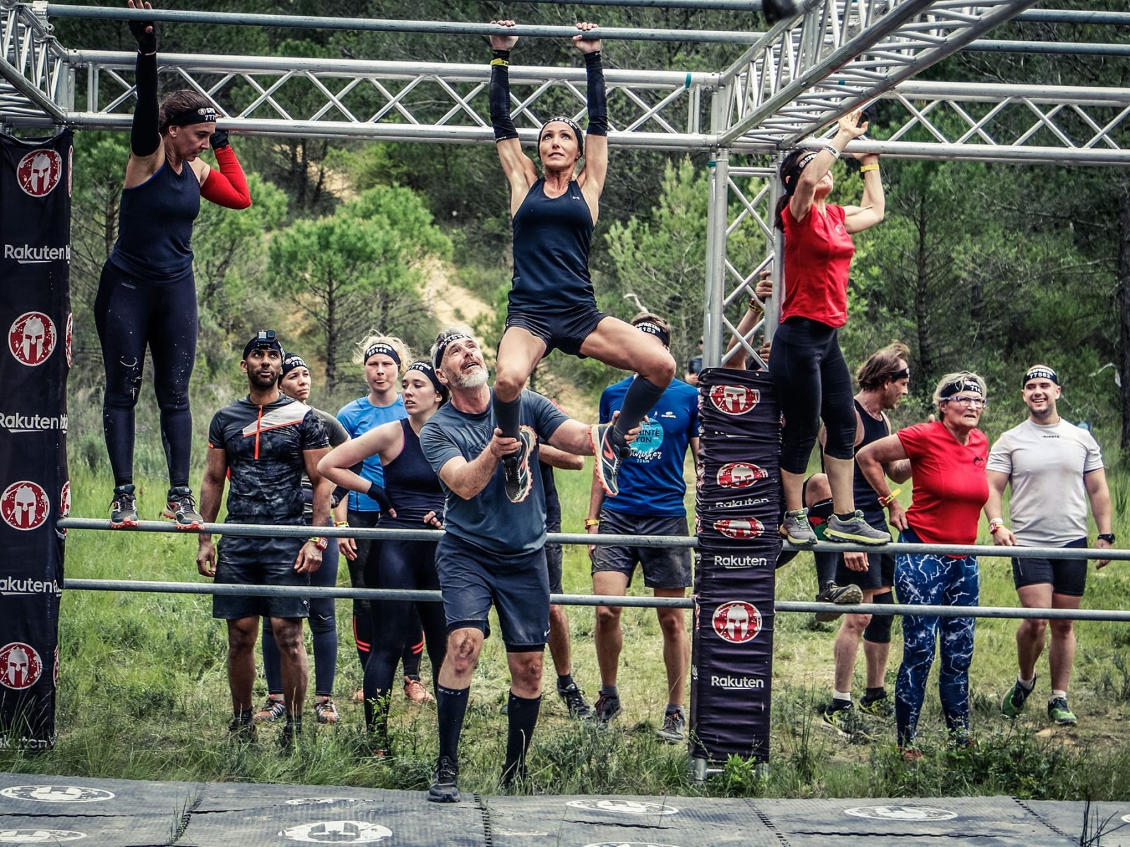 Six adhérents du Hercule Fitness Club à la Spartan Race de Carcassonne !