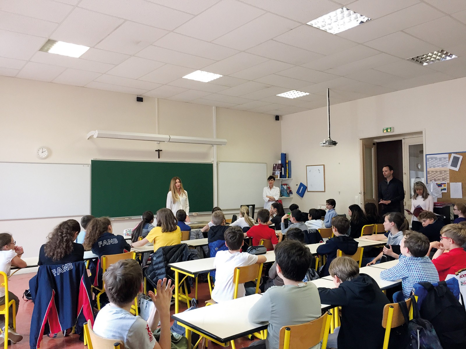 Présentation de la Mairie aux collégiens de FANB