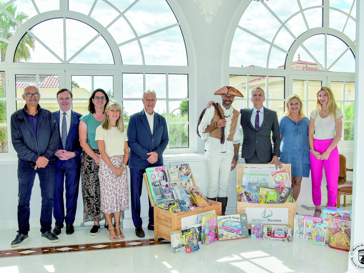 OPERATION VOILES BLANCHES – DES JOUETS OFFERTS AUX ENFANTS HOSPITALISES