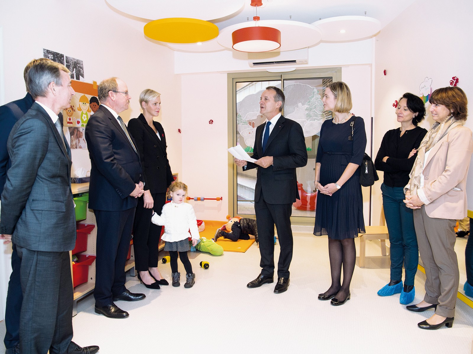 Le Couple Princier et Ses Enfants en visite à la micro-crèche A Farandola