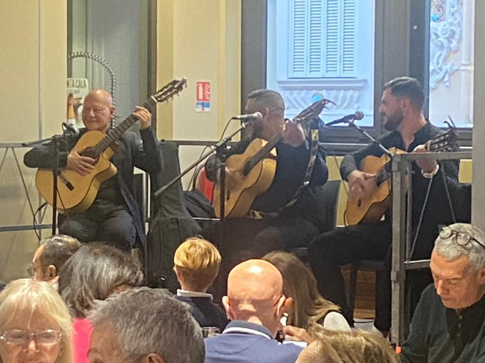 Carton plein pour la soirée Gipsy au Marché de la Condamine