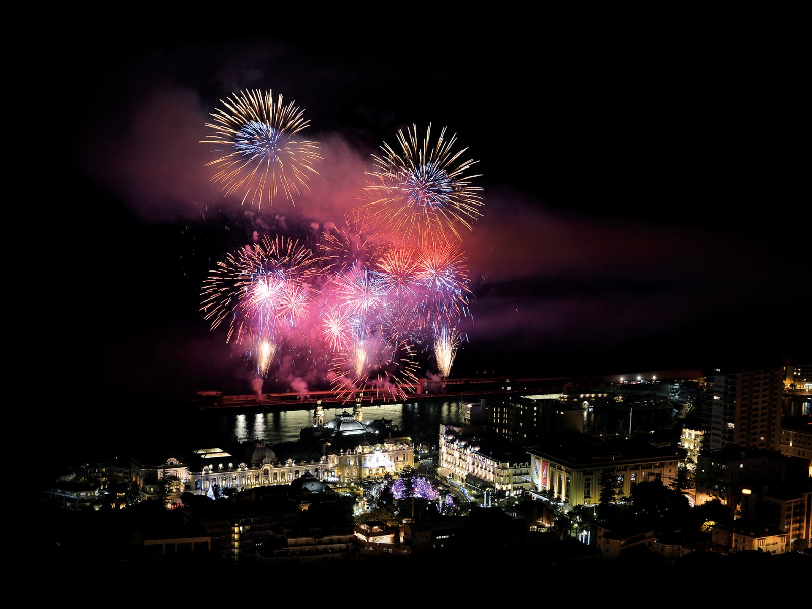 Spectacles pyrotechniques