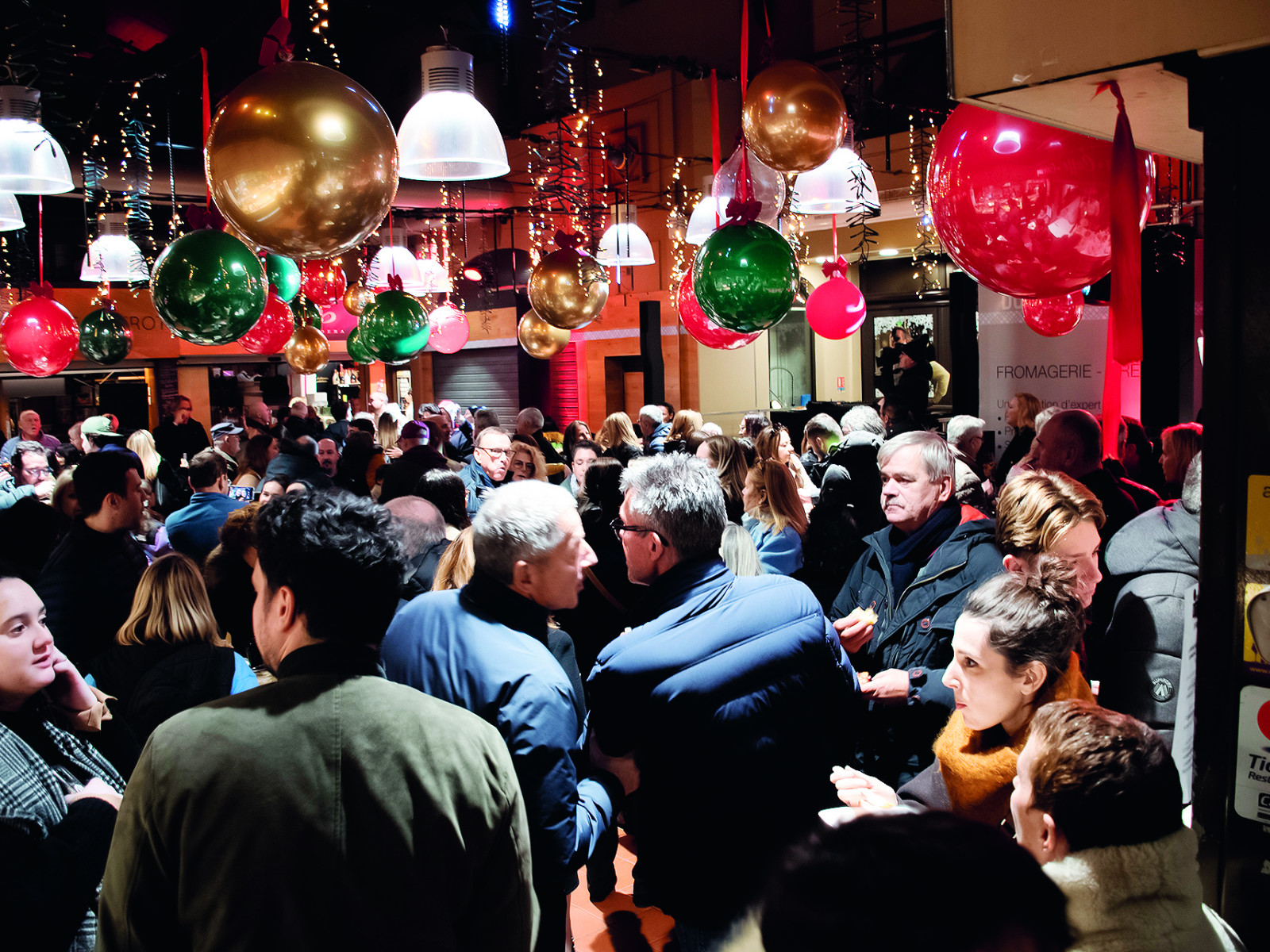 Les habitants ont dit « À SE REVËDE » à la Halle du Marché