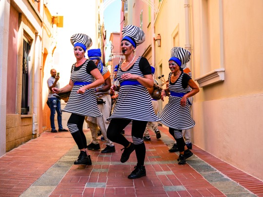 Le Carnaval estival : U SCIARATU