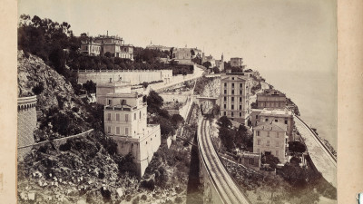 Le voyage vertical : Monaco et ses escaliers. Munta Cara !
