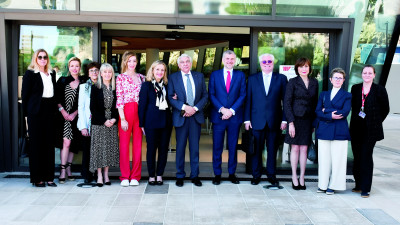 Les Ambassadeurs de Monaco découvrent la Médiathèque Caroline