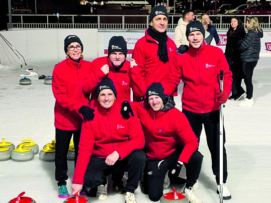 1er Challenge Inter-Entreprises de Curling : l’équipe Mairie se qualifie !