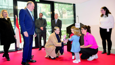 Le Couple Princier inaugure la crèche du Testimonio