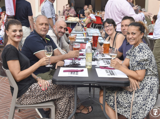 Soirée américaine au Marché de la Condamine